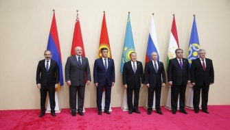 Իլխամյան գագաթնաժողով. Հրայր Կամենդատյան