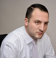 Ապազգային տարր, ուրիշ ոչինչ