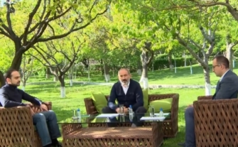 Նիկոլ Փաշինյանը հայտարարում է ապակենտրոն պայքար կորոնավիրուսի դեմ
