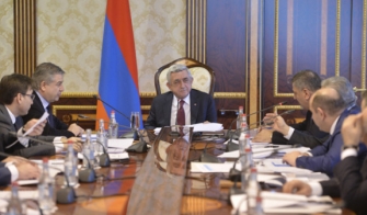 Նախագահը խորհրդակցություն է անցկացրել հանրապետության սոցիալ-տնտեսական քաղաքականության պատասխանատուների հետ