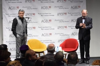 Ինտելեկտուալ վարչապետը երազում է ինտելեկտուալ ընդդիմություն 