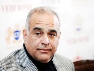 Ձուկը ջրում ի՞նչ «բազար»