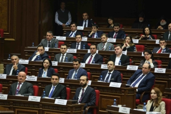 Որոշ իմ­քայ­լա­կան­ներ պն­դում են՝ «Հա­յոց ե­կե­ղե­ցու պատ­մու­թ­յուն» ա­ռար­կան պետք է դա­սա­վանդ­վի