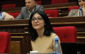 Արփի Դավոյան. Չեմ կարծում, որ վարչապետն ու կառավարությունը պետք է հրաժարական տան