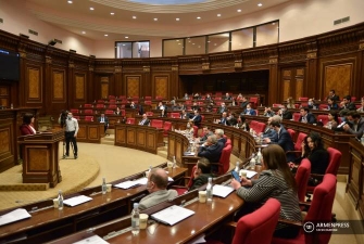 Ազգային ժողովն ավարտեց արտակարգ դրության իրավական ռեժիմը երկարաձգելու հարցի քննարկումը