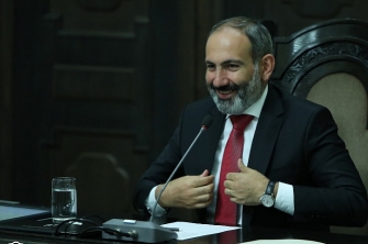 Ծառաներն ուզում են արքաներ դառնալ