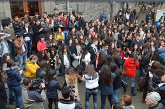 «Երաժշտությունն անիվների վրա». տոնական միջոցառում՝ Ուսանողների միջազգային օրվա առթիվ