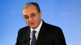 Զոհրաբ Մնացականյան. Ես և իմ ընտանիքն ապրում և շարունակելու ենք ապրել Հայաստանի Հանրապետությունում