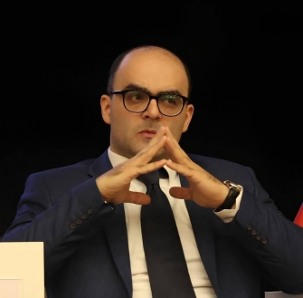 Զբաղվեք ապակոդավորմամբ, այլ ոչ թե լայքահավաքությամբ
