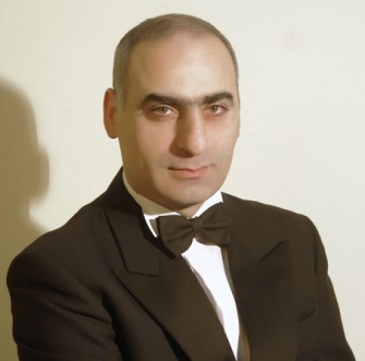 Վարդան ՀԱԿՈԲՅԱՆ. Մոնսերատը մեքենայից իջել էր ուղիղ բեմի վրա