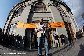 Սպասենք մինչև ապրիլի 9-ը