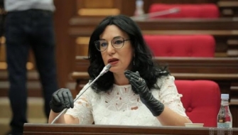 Նաիրա Զոհրաբյան. Նիկոլը պետք է ընդուներ Պուտինի առաջարկն ու կանգնեցներ պատերազմը