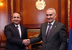 Հովիկ Աբրահամյանը պարգևատրվել է ԱՊՀ «Համագործակցության» շքանշանով