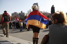 Րաֆֆին սպասեցնո՞ւմ է