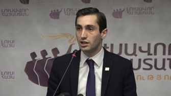 «Թո­րո­ս­յանն իր քա­ղա­քա­կան հա­կա­ռա­կորդ­նե­րի դեմ ա­վե­լի ջա­նա­սի­րա­բար է պայ­քա­րում, քան հա­մա­վա­րա­կի»