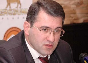 Տարեմուտը Րաֆֆի Հովհաննիսյանը կդիմավորի հայրենիքում