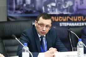 Արսեն Թորոսյանը պոլիկլինիկաներին հրահանգ է իջեցրել, որ այլևս չզբաղվեն ինքնամեկուսացած կոնտակտավորներով