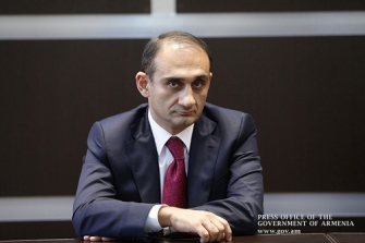 Հա էլի, աշխարհն ուզում են շուռ տալ
