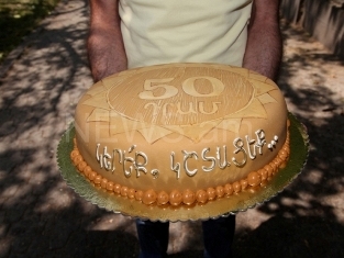 «50-դրամանոց» տորթը ոստիկաններն ու հավաքարարներն են կերել