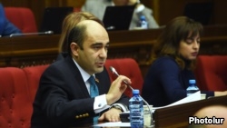 «Ելքը» հավաքեց ԱԺ արտահերթ նիստ գումարելուն անհրաժեշտ ստորագրությունները