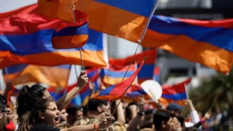 Սայլը տարբեր կողմեր քաշելով՝ տեղից չենք շարժվի