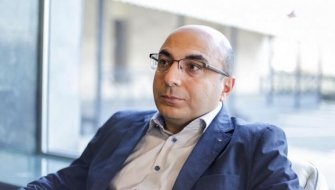 Ամրոցի դարպասները բաց են, և սա ֆիլմ չէ