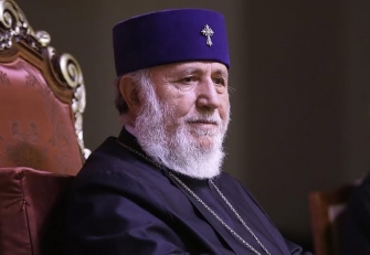 «Հիբրիդային» դավադրություն Սուրբ Էջմիածնի դեմ