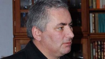 Ավտորիտարիզմ ` ժողովրդավարության քողի տակ
