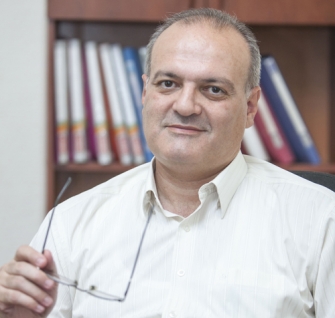«Այնպիսի տպավորություն է, որ միակ մարդը, ով գործունեություն է ծավալում և դրդապատճառ ունի, Հովիկ Աբրահամյանն է»