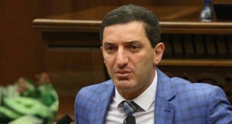 Ինչ էին զգուշացրել Գևորգ Պետրոսյանին խմբակցությունից դուրս գալուց առաջ