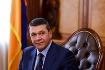 Վլադիմիր Գասպարյան. Ու հայտնվում են՝ էլ խոսքի կավատներ, էլ գործի խարդախներ, պրոֆեսիոնալ պնակալեզներ ու սպա խաղացող օսլայածներ