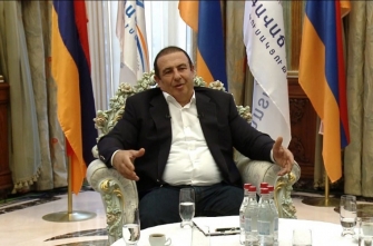 Գագիկ Ծառուկյան. Վազգեն Մանուկյանը ունի ճգնաժամային իրավիճակից երկիրը դուրս բերելու փորձ