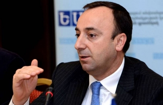 Հրայր Թովմասյան. 2005-ին ես Սերժ Սարգսյանին չէի տեսել, իշխանությունում չկայի, բայց խոսում էի պառլամենտական կառավարման ձևի մասին