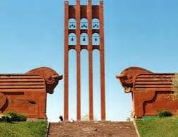 Բաշ Ապարանի ճանապարհին