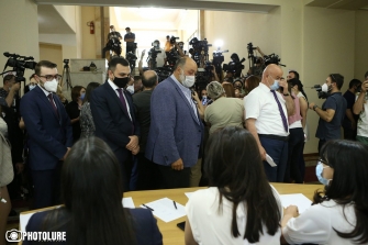 ԼՀԿ-ն ու ԲՀԿ-ն չեն մասնակցելու Գագիկ Ծառուկյանի հարցով քվեարկությանը