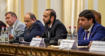 ԱԺ նախագահն ու պատգամավորները մարտի պարգևավճարները կփոխանցեն գանձապետական հաշվեհամարին