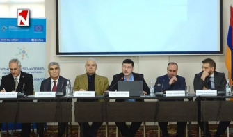Երբ լռում են հերոսները՝ առաջ են գալիս ծաղրածուները