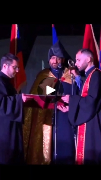 Չեն մարսել Արշակ սրբազանի՝ Ծիծեռնակաբերդում հնչեցրած ծանր խոսքը, նրա նզովքը իշխանությունների հասցեին