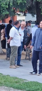 Հանրության կողմից մերժվածները, Սրբազան, Ձեր մեջքն են փորձում  դարձնել իրենց վահանը