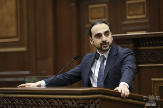 Տիգրան Ավինյան. Մայիսի 25-ից պարտադիր է ոչ միայն հանրային փակ, այլև՝ հանրային բաց վայրերում դիմակների կրումը. կանոնները խախտողները կտուգանվեն