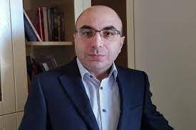 Երկրի ճակատագիրը քննարկվու՞մ է երկրի ներսում և երկրի հետ