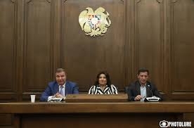 Իվետա Տոնոյան. Փոխանակ տնտեսության կոտրված մեջքը շտկելու, խորհրդարանը զբաղված է արհեստական օրակարգով