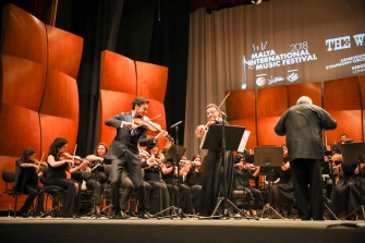 «Լավ տեմպերացված շանսոն». Հայաստանի պետական սիմֆոնիկ նվագախումբը հանդես եկավ Սերգեյ Ստադլերի ղեկավարությամբ