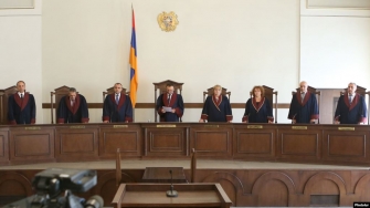 Հրայր Թովմասյան. Եթե կարծում են՝ դատավորները կգայթակղվեն կաշառք որակված թոշակով, ուրեմն նրանց վատ են ճանաչում