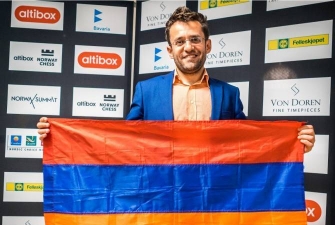 Արո­ն­յա­նի հաղ­թա­նա­կով