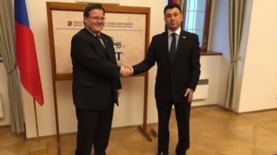 «Չեխիայի և Սլովակիայի խաղաղ ապահարզանը պետք է օրինակ ծառայի Ադրբեջանին»