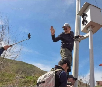 «Իջևան մոլորակից իջած փրկիչն» ու «ինքնիշխանությունը»