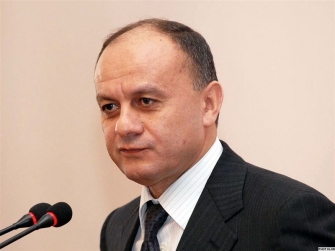 Նախարարն այդպես էլ չանդրադարձավ այլ ոլորտների բարձրաստիճան պաշտոնյաների որդիներին