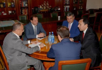 ՀՀ ՊՆ-ում քննարկվել են հայ-տաջիկական ռազմաքաղաքական համագործակցությանը վերաբերող հարցեր