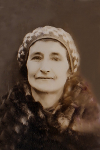 Իմ սևազգեստ տատիկը